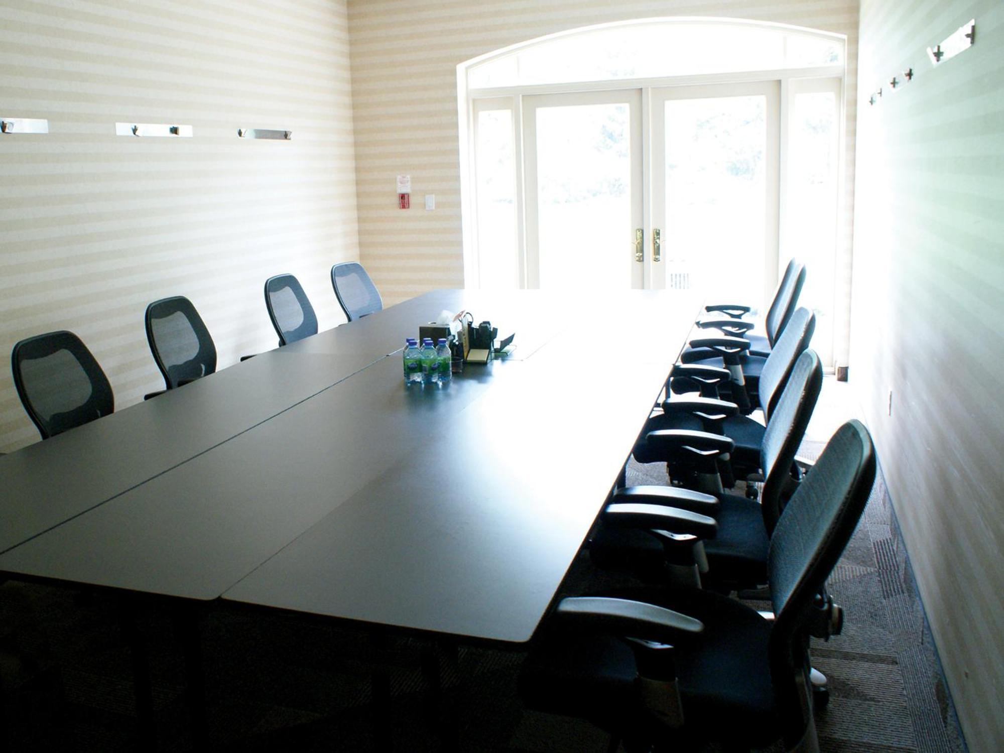 White Oaks Conference & Resort Spa Niagara-on-the-Lake Exterior photo A typical boardroom